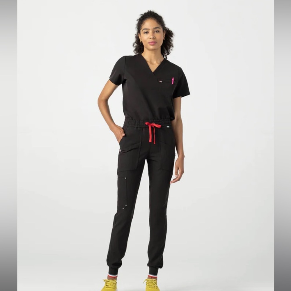 Mediclo scrubs